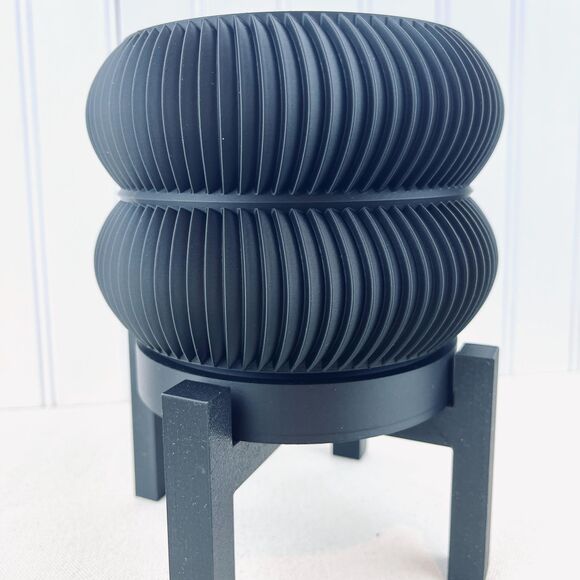 Ribbed Indoor Planter Pot, Miko Planter Pot, Flower Pot, Drainage Tray and stand - Picture 3 of 10